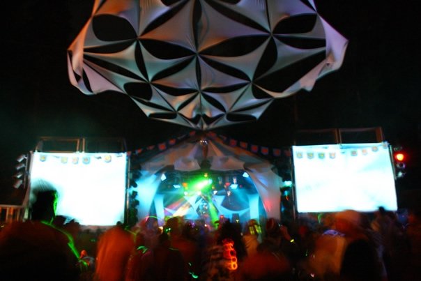 Shambhala Labyrinth Stage (2009)